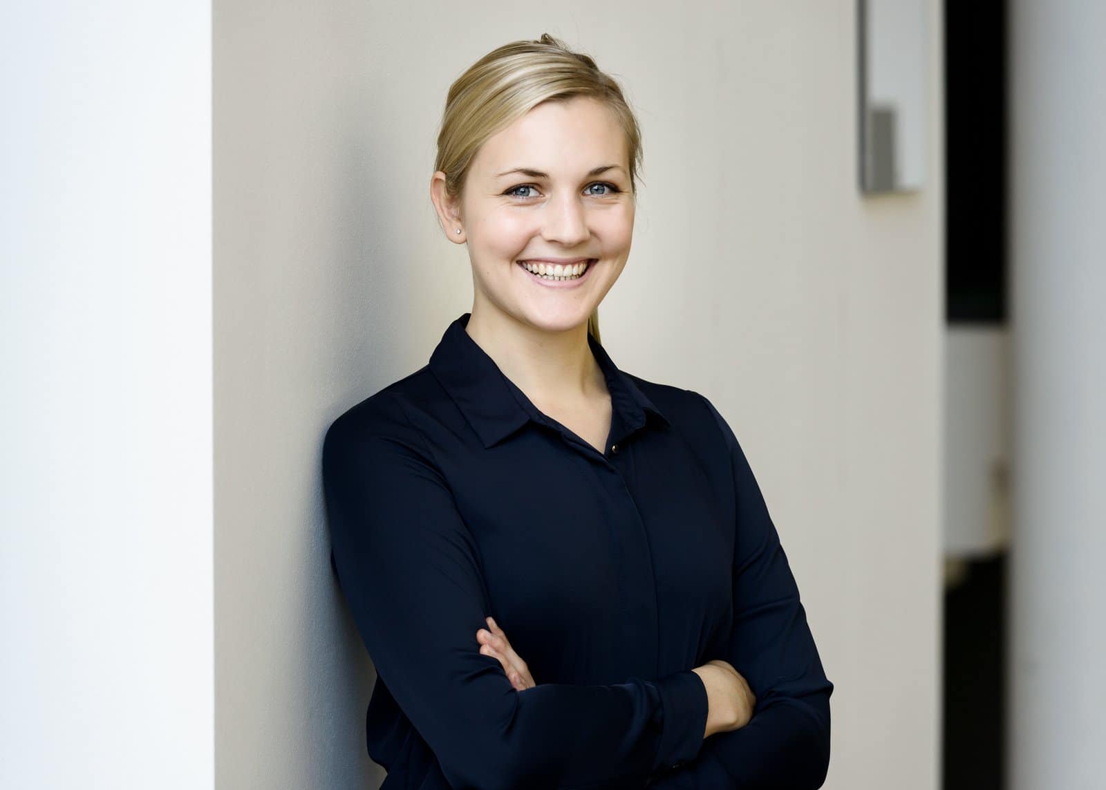 BUSINESS-PORTRAITS-MUENCHEN_Indoor_S-F_00242FAVORIT BUSINESS PORTRAITS MUENCHEN Indoor S F 00242FAVORIT