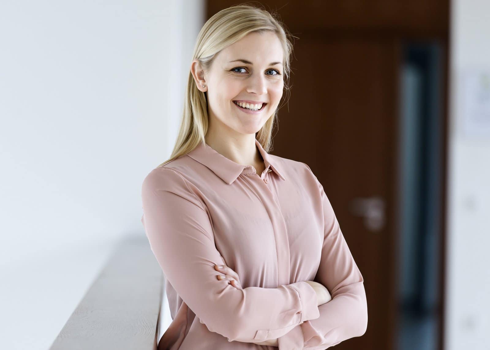 BUSINESS-PORTRAITS-MUENCHEN_Indoor_S-F_00342FAVORIT BUSINESS PORTRAITS MUENCHEN Indoor S F 00342FAVORIT