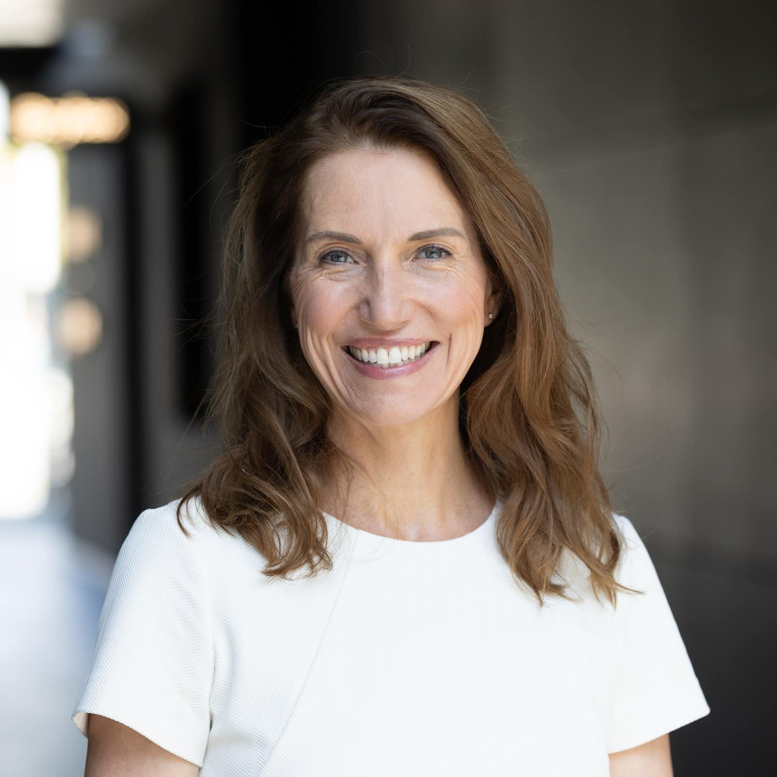 BUSINESS-PORTRAITS-MUENCHEN_Indoor-Location_J-SCH_00013-3 BUSINESS PORTRAITS MUENCHEN Indoor Location J SCH 00013 3